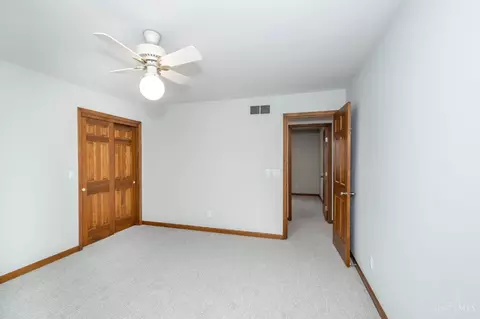 Bedroom - 22 Heritage Ct, Blue Ash, OH 45241 photo 6 of 8