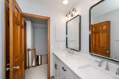Bath - 22 Heritage Ct, Blue Ash, OH 45241 photo 7 of 7