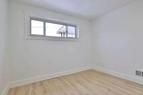 3328 Ninann Ct, Cincinnati, OH 45211 photo 17