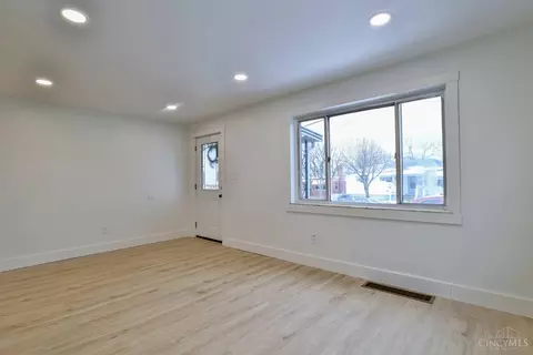 3328 Ninann Ct, Cincinnati, OH 45211 photo 28