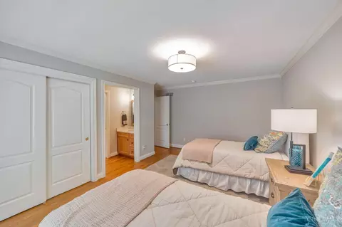 Bedroom - 900 Turning Point Ln, Hamilton Township, OH 45039 photo 5 of 5