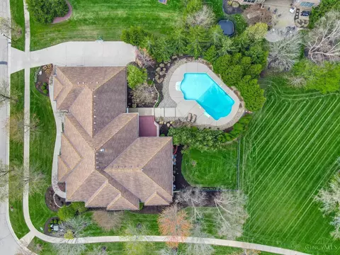 View/Area - 900 Turning Point Ln, Hamilton Township, OH 45039 photo 3 of 3