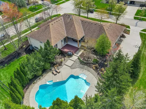 View/Area - 900 Turning Point Ln, Hamilton Township, OH 45039 photo 1 of 3