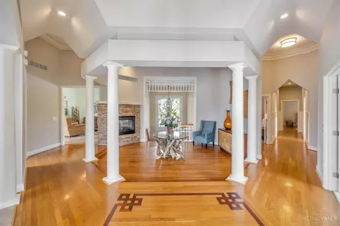Entry Way - 900 Turning Point Ln, Hamilton Township, OH 45039 photo 1 of 2
