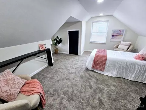 Bedroom - 2235 Hunt Rd, Reading, OH 45215 photo 2 of 5