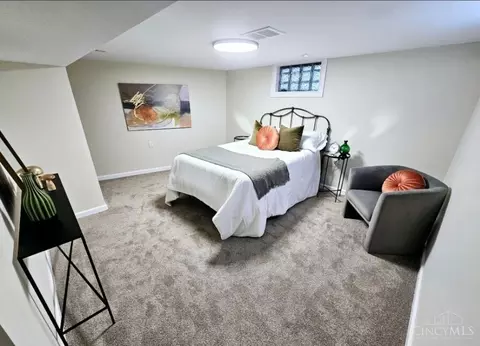 Bedroom - 2235 Hunt Rd, Reading, OH 45215 photo 5 of 5