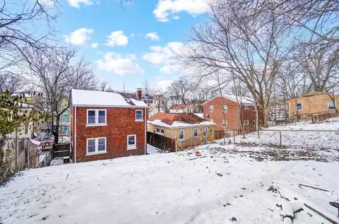 Exterior - 460 Elberon Ave, Cincinnati, OH 45205 photo 4 of 7