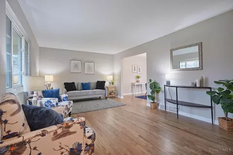 Living - 2577 Cranbrook Dr, Cincinnati, OH 45231 photo 1 of 3