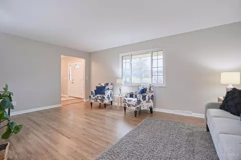 Living - 2577 Cranbrook Dr, Cincinnati, OH 45231 photo 2 of 3