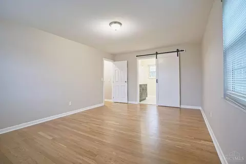Bedroom - 2577 Cranbrook Dr, Cincinnati, OH 45231 photo 1 of 8