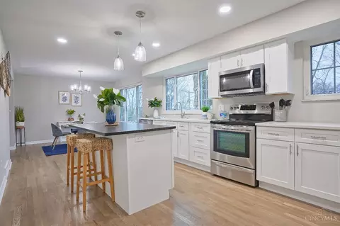 Kitchen - 2577 Cranbrook Dr, Cincinnati, OH 45231 photo 3 of 4