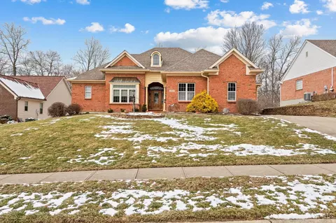 5633 Harvest Ridge Dr, Milford, OH 45150