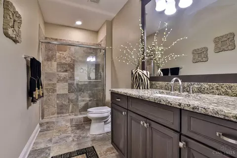 Bath - 7963 Kugler Mill Rd, Cincinnati, OH 45243 photo 6 of 8