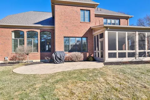 Exterior - 7963 Kugler Mill Rd, Cincinnati, OH 45243 photo 5 of 12