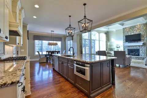 Kitchen - 7963 Kugler Mill Rd, Cincinnati, OH 45243 photo 3 of 8