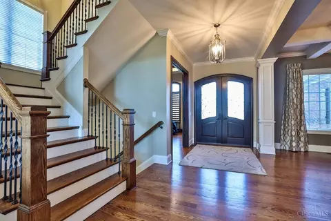 Entry Way - 7963 Kugler Mill Rd, Cincinnati, OH 45243 photo 1 of 2