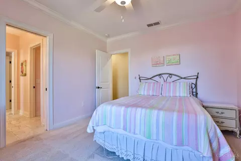 Bedroom - 7963 Kugler Mill Rd, Cincinnati, OH 45243 photo 8 of 8