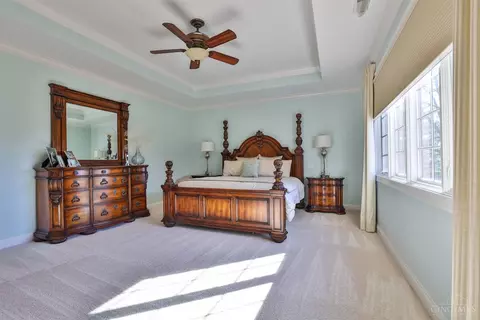 Bedroom - 7963 Kugler Mill Rd, Cincinnati, OH 45243 photo 1 of 8