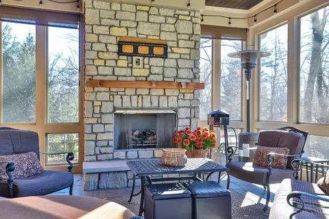 Exterior - 7963 Kugler Mill Rd, Cincinnati, OH 45243 photo 3 of 12