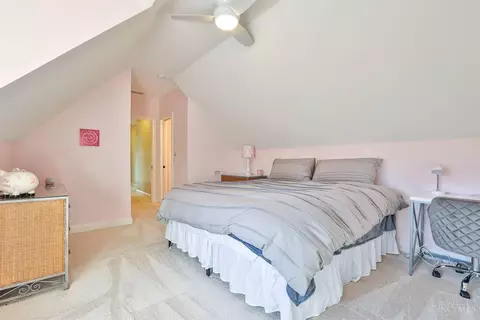 Bedroom - 7963 Kugler Mill Rd, Cincinnati, OH 45243 photo 4 of 8