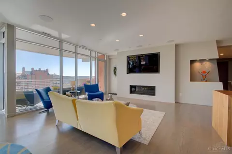 309 Oregon St, Cincinnati, OH 45202 photo 35