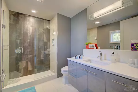 309 Oregon St, Cincinnati, OH 45202 photo 54