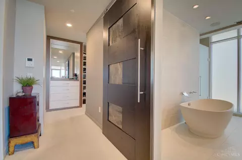 309 Oregon St, Cincinnati, OH 45202 photo 58