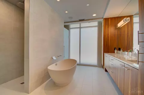 309 Oregon St, Cincinnati, OH 45202 photo 60