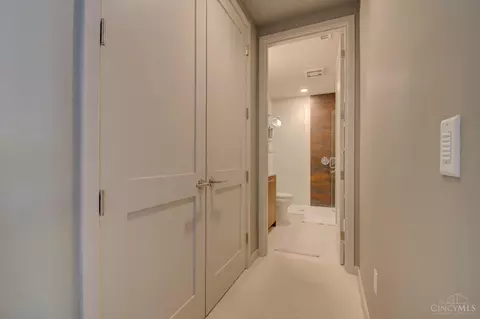309 Oregon St, Cincinnati, OH 45202 photo 48