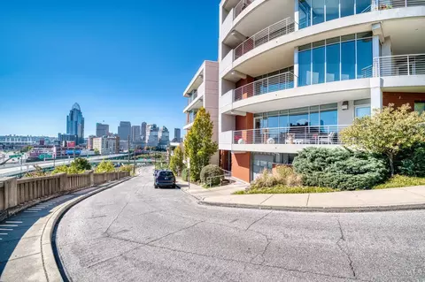309 Oregon St, Cincinnati, OH 45202 photo 3