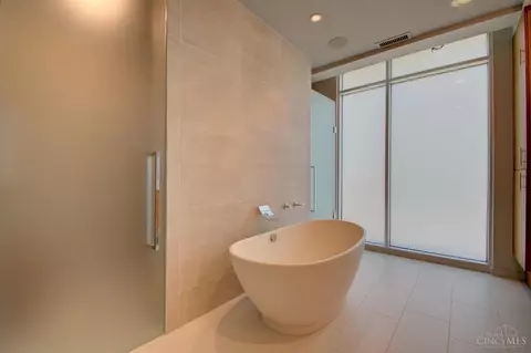 309 Oregon St, Cincinnati, OH 45202 photo 61