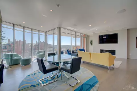 309 Oregon St, Cincinnati, OH 45202 photo 36