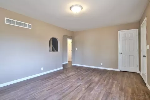 8216 Forest Rd, Cincinnati, OH 45255 photo 8