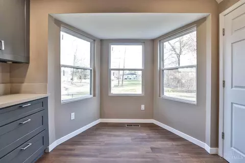 8216 Forest Rd, Cincinnati, OH 45255 photo 13