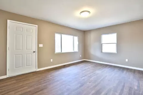 8216 Forest Rd, Cincinnati, OH 45255 photo 6
