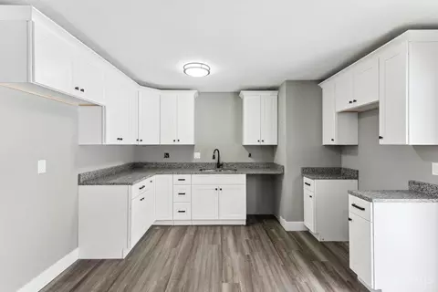 Kitchen - 1675 Newbrook Dr, Cincinnati, OH 45231 photo 1 of 4