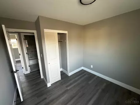 Bedroom - 1675 Newbrook Dr, Cincinnati, OH 45231 photo 9 of 10
