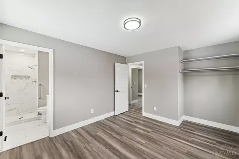 Bedroom - 1675 Newbrook Dr, Cincinnati, OH 45231 photo 2 of 10