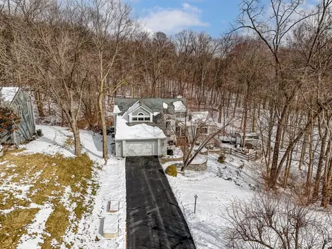 9342 Bluewing Ter, Blue Ash, OH 45236 photo 2