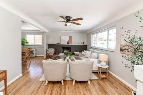 Living - 1209 Dean Ct, Cincinnati, OH 45230 photo 3 of 9