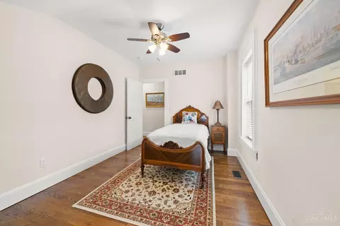 Bedroom - 1828 Republic St, Cincinnati, OH 45202 photo 6 of 6