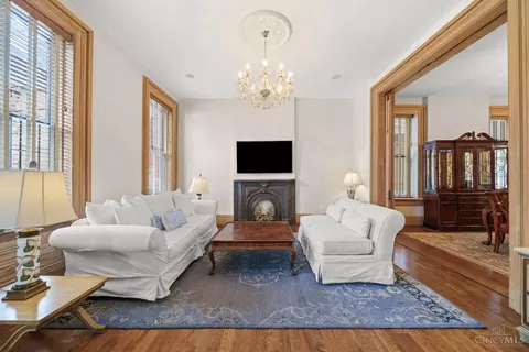 Living - 1828 Republic St, Cincinnati, OH 45202 photo 1 of 9
