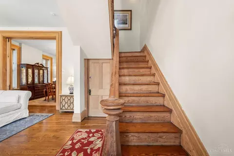 Entry Way - 1828 Republic St, Cincinnati, OH 45202 photo 2 of 5