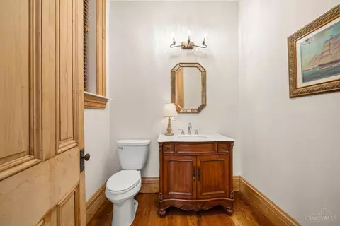 Bath - 1828 Republic St, Cincinnati, OH 45202 photo 1 of 7