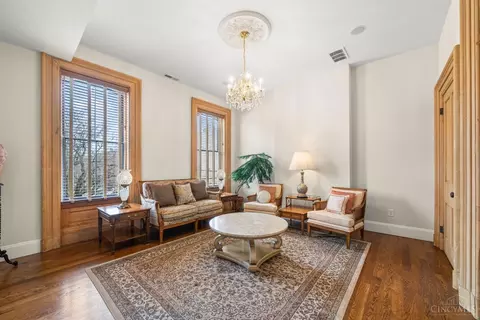 Living - 1828 Republic St, Cincinnati, OH 45202 photo 7 of 9