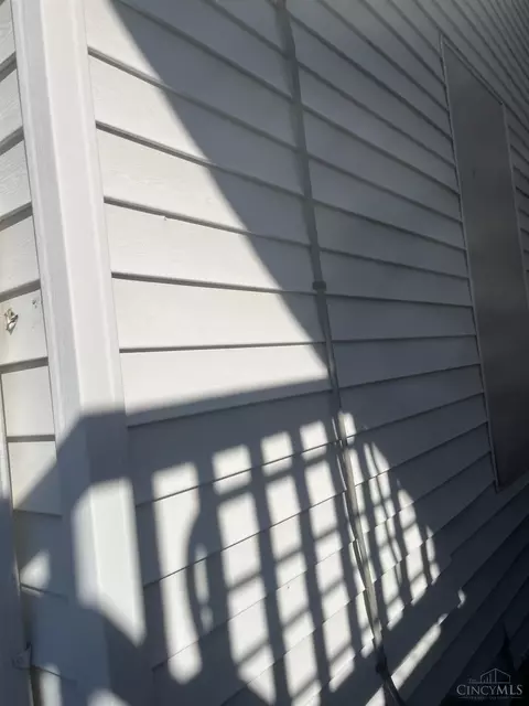 Exterior - 3546 Dick St, Cincinnati, OH 45220 photo 6 of 6