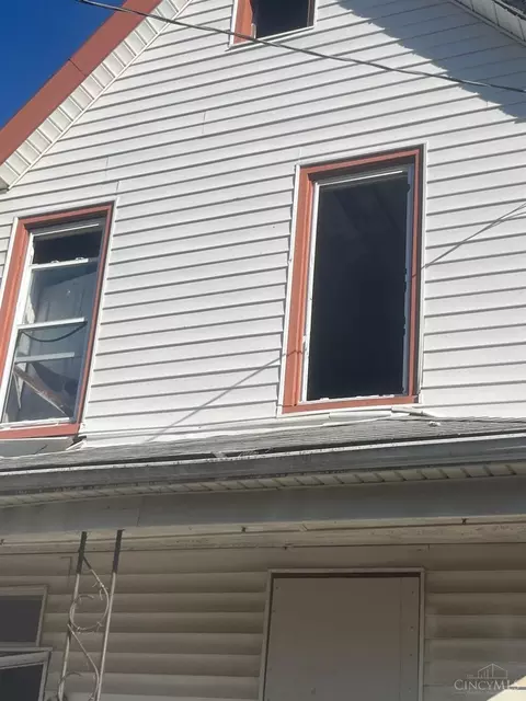 Exterior - 3546 Dick St, Cincinnati, OH 45220 photo 3 of 6