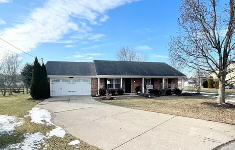15615 Meadow Glen Dr, Williamsburg, OH 45176