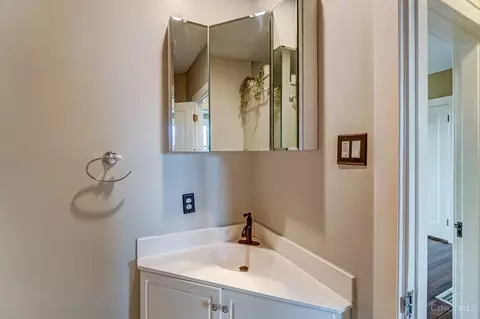 2905 Ruehlmann Pl, Cincinnati, OH 45211 photo 25
