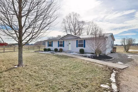 4272 St Rt 131, Fayetteville, OH 45118